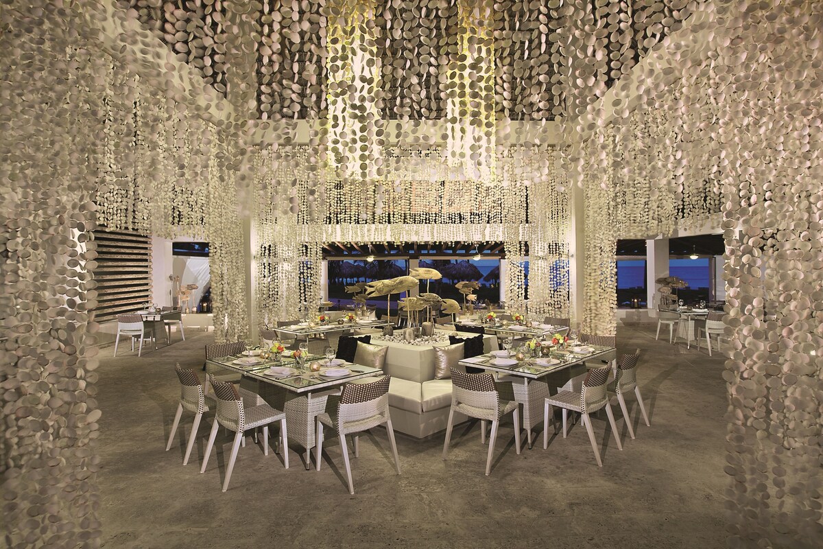 Dinner served, Asian cuisine