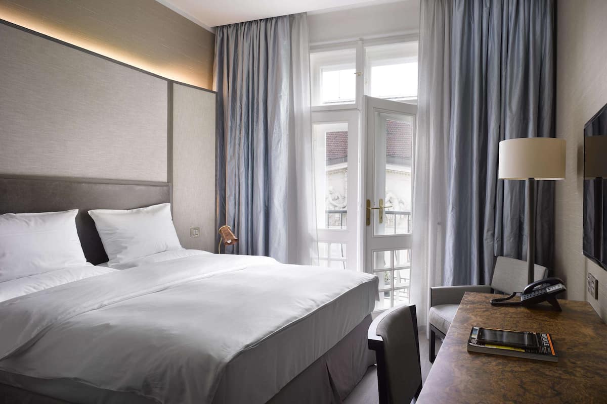 Pied a Terre | 1 sovrum, allergitestade sängkläder, duntäcken och minibar