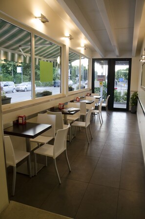 Free daily on-the-go breakfast 