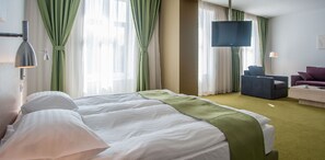 Suite Junior | Kamar mandi | Perlengkapan mandi gratis, pengering rambut,  dan handuk
