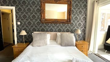 Doppelzimmer, mit Bad (Room 03)