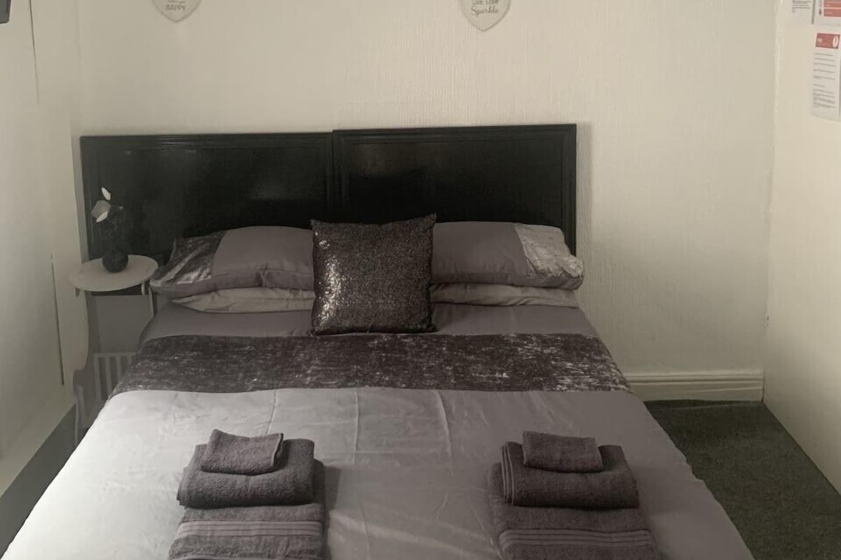 Double Room (Small) | Bed sheets