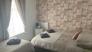 Triple Room, Ensuite | Bed sheets