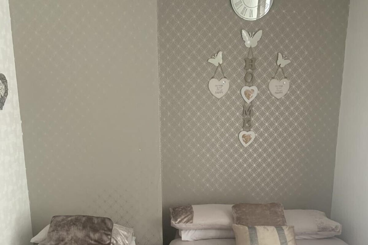 Triple Room, Ensuite | Bed sheets
