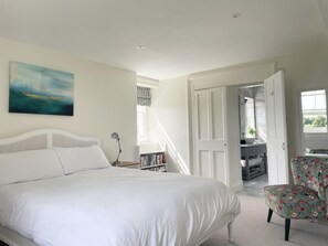Deluxe Apartment, Private Bathroom, Garden View (Hazelwood)