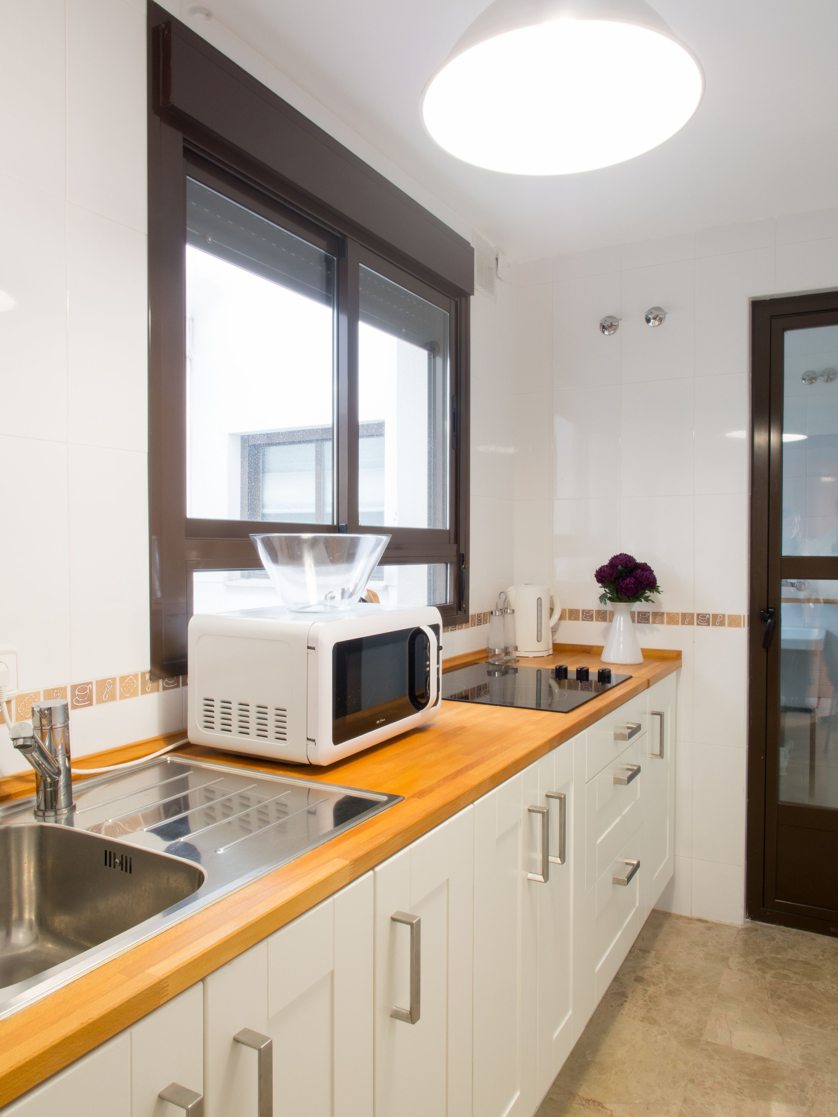 Departamento Deluxe | Insonorización, tabla de planchar con plancha y cunas gratuitas 