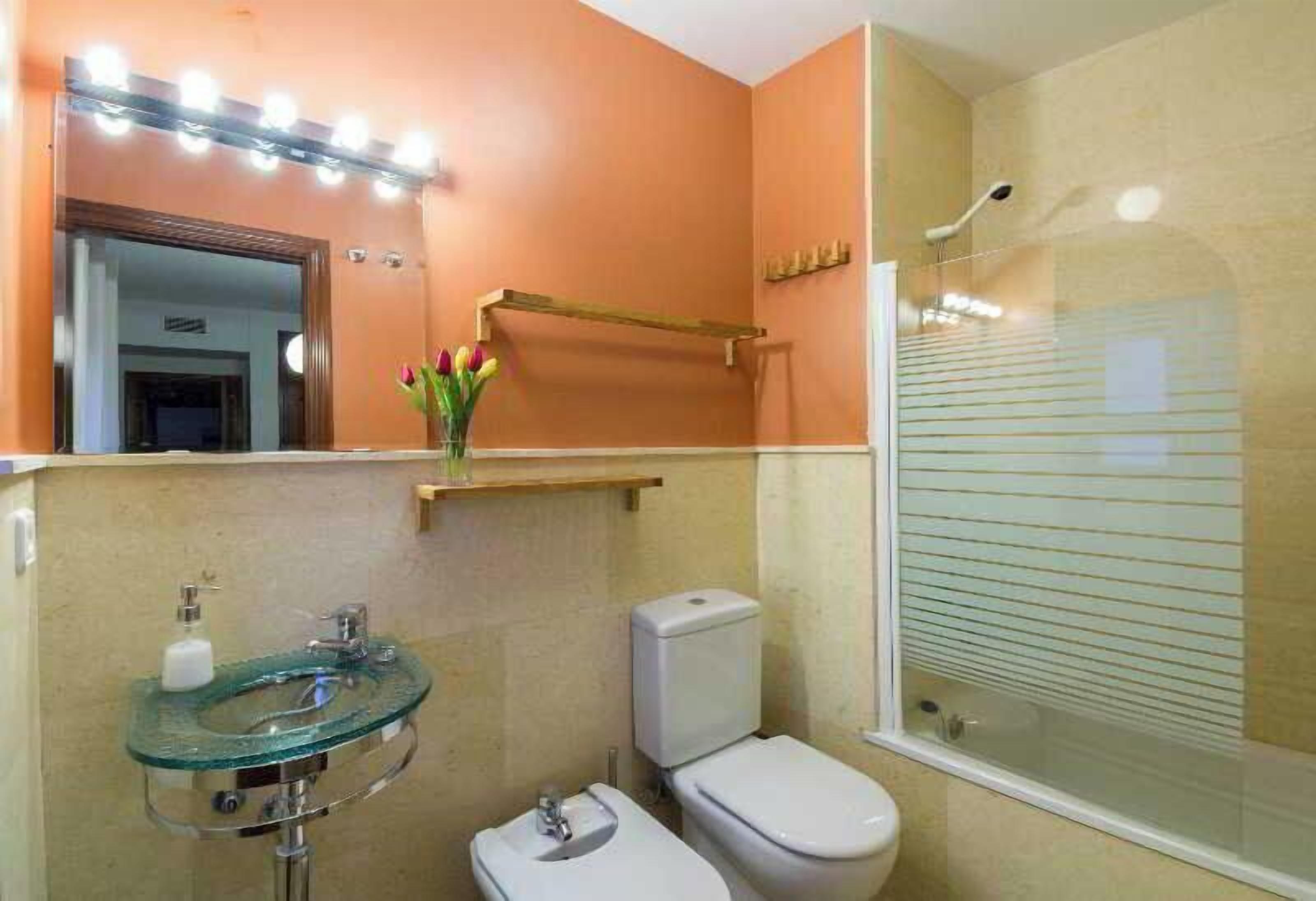 Departamento, 3 habitaciones | Insonorización, tabla de planchar con plancha y cunas gratuitas 