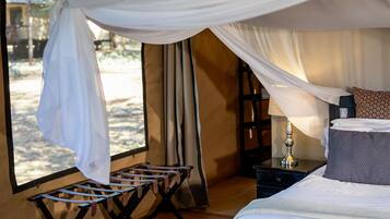 Luxury-Zelt, eigenes Bad, Bergblick