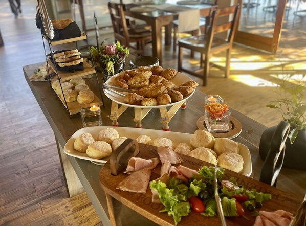 Free daily full breakfast