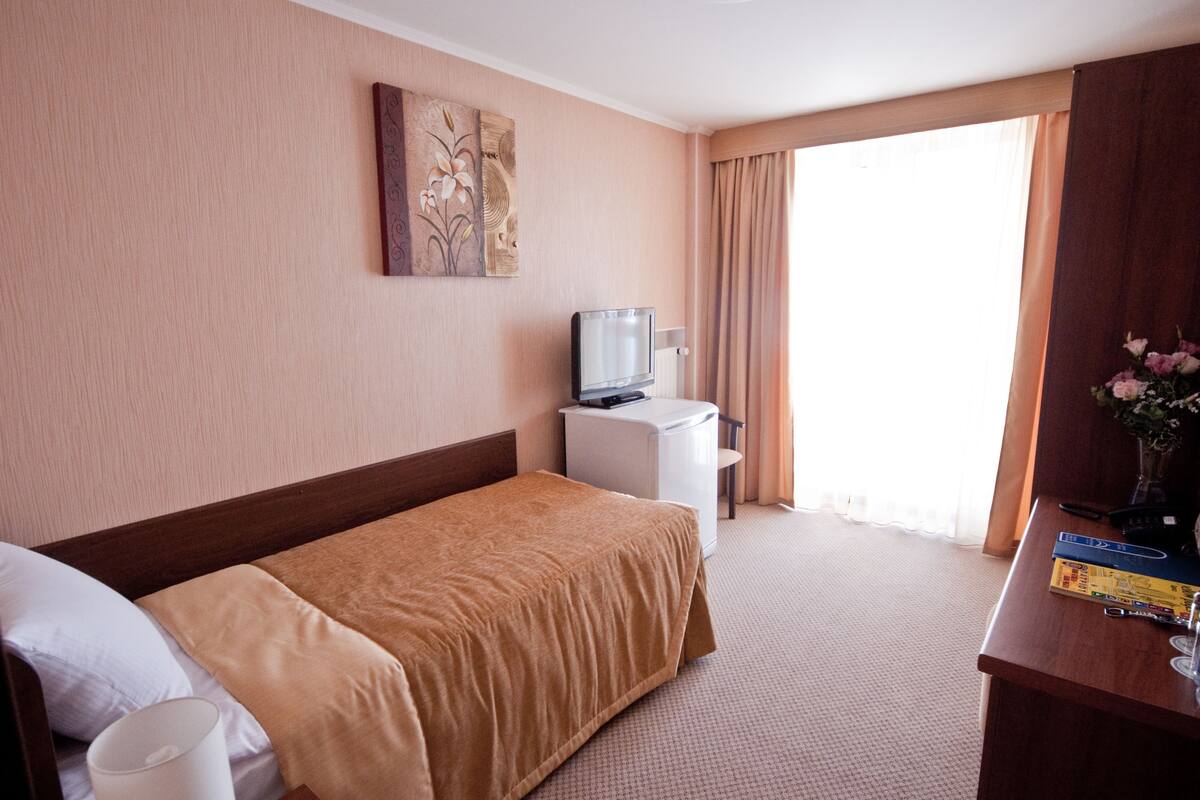Junior Standard Single Room