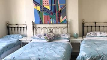 Suite, Shared Bathroom (Sleeps 4)