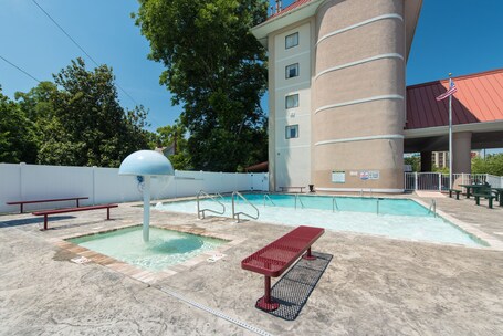 River Bend Inn - Image 18
