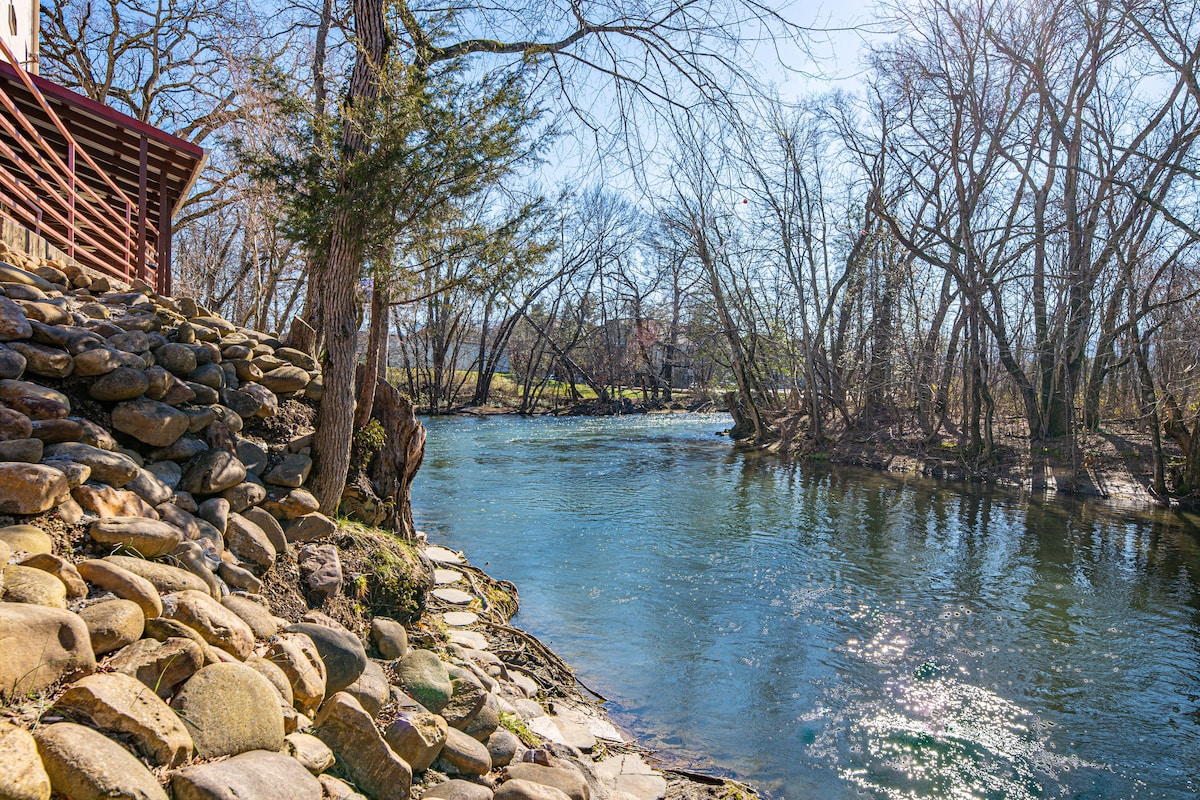 Exterior view of balcony and river view of little pigeon river