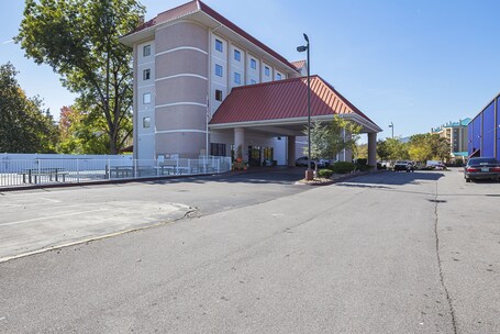 River Bend Inn - Image 14