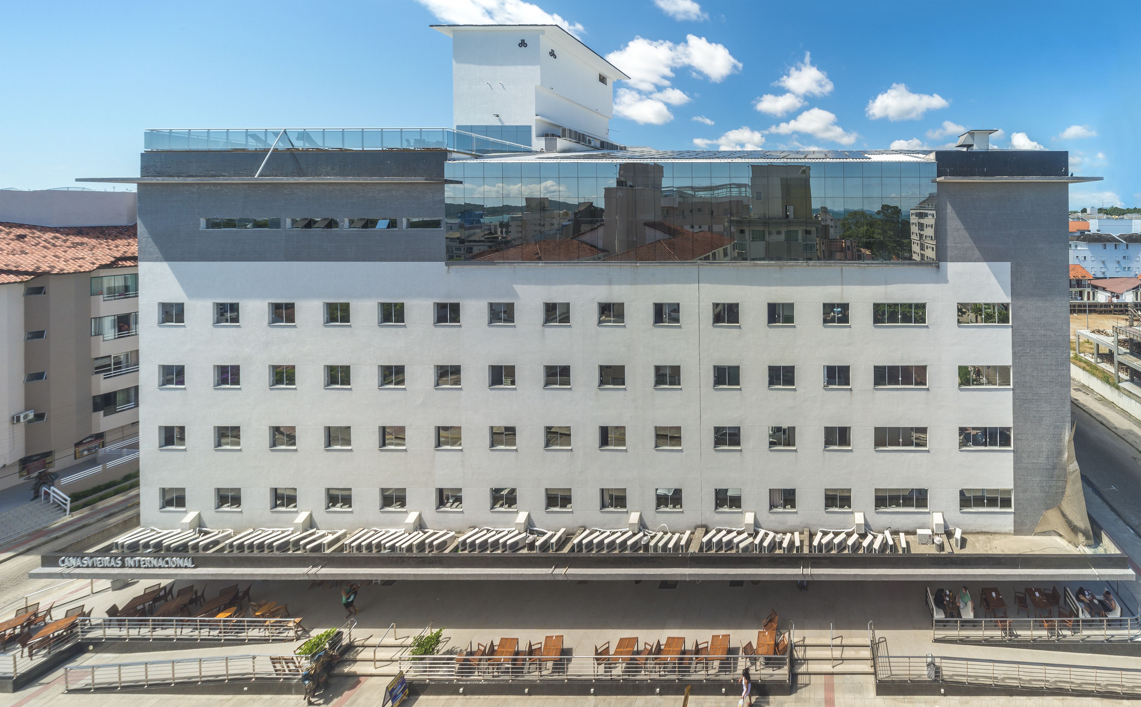 Fachada da propriedade