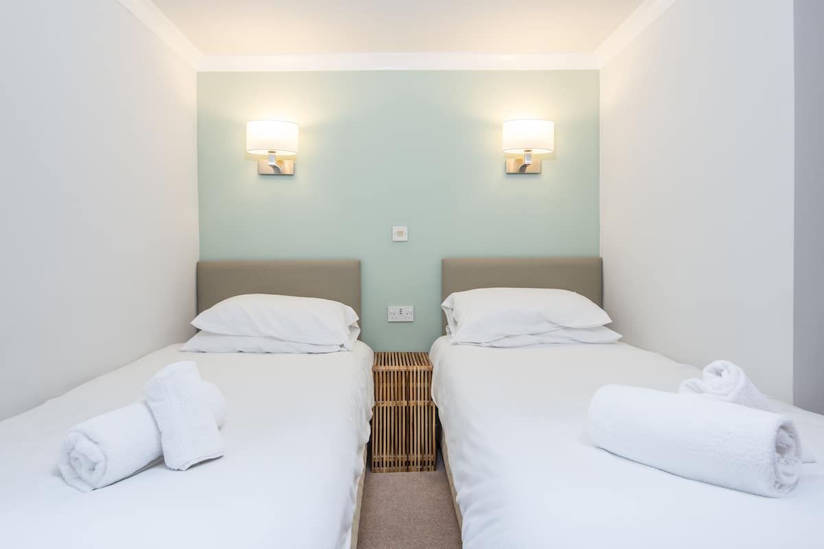 Economy Twin Room