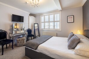 Chambre Double, salle de bains attenante (Lady H)