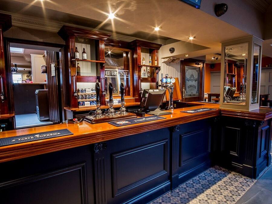 Bar (in der Unterkunft)