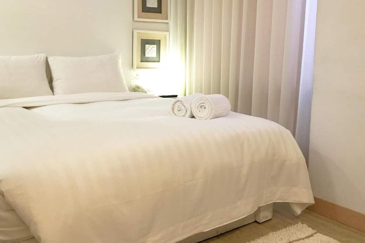 Deluxe Double Room | Living area