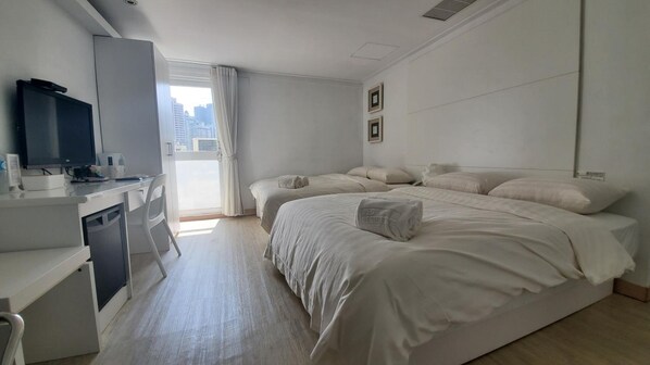 Couette en duvet d'oie, bureau, rideaux occultants, Wi-Fi gratuit