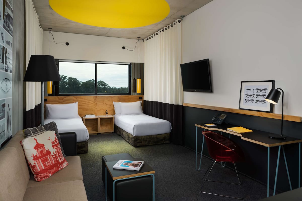 Entertainer View Twin Room | 2 bedrooms, premium bedding, memory foam beds, minibar