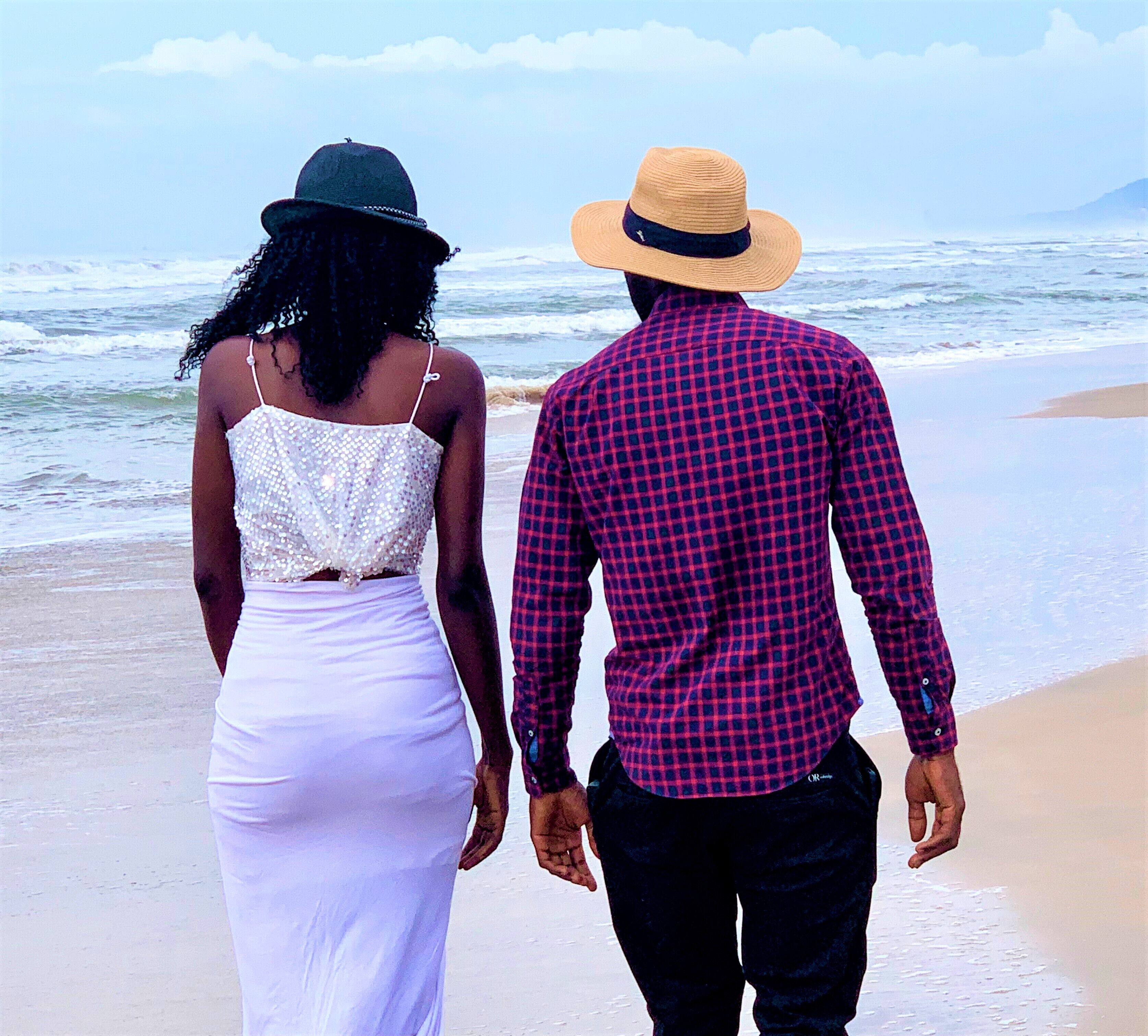 Accommodatie ligt op het strand, wit zand