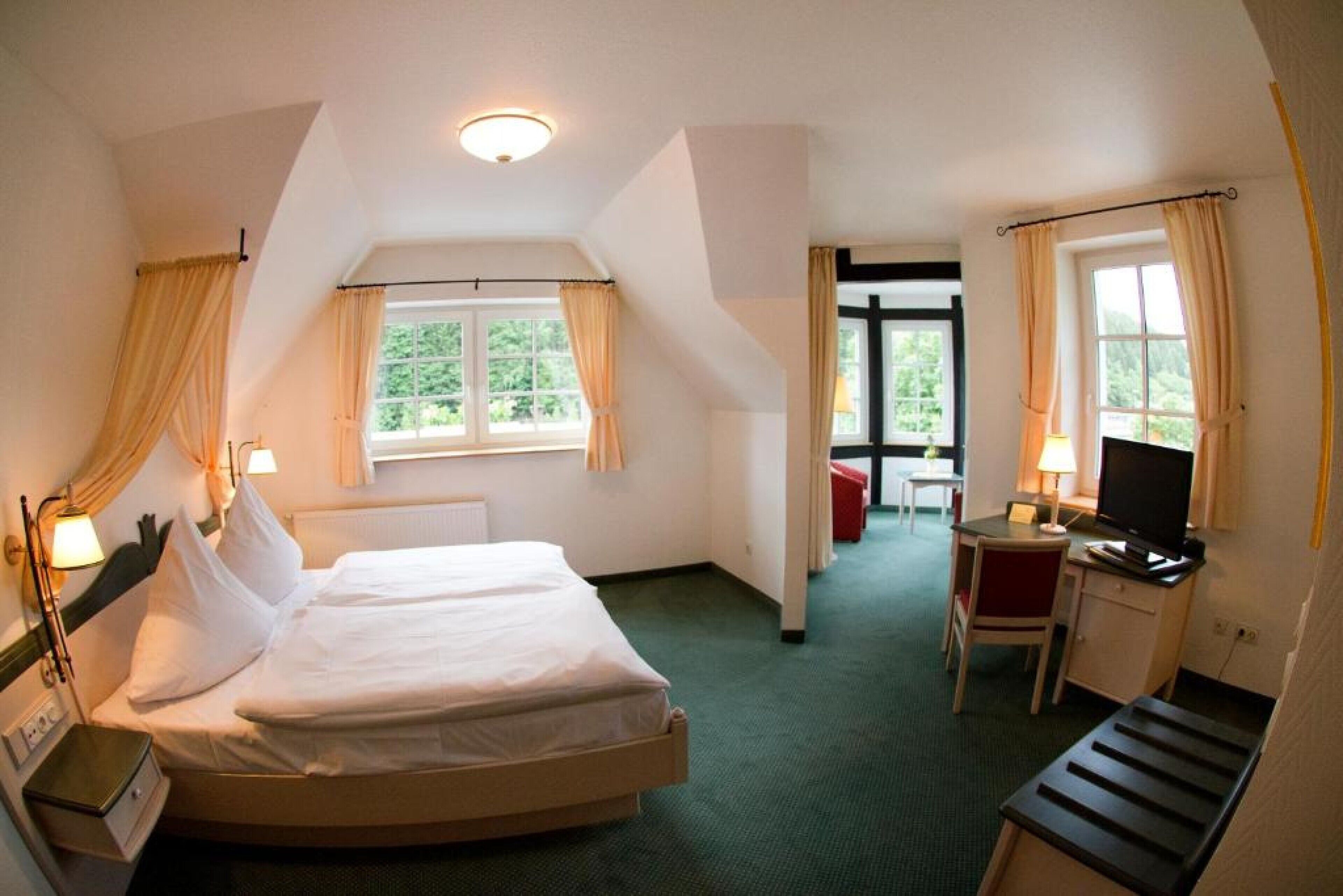 deluxe double room | 1 bedroom, premium bedding, in-room safe, soundproofing