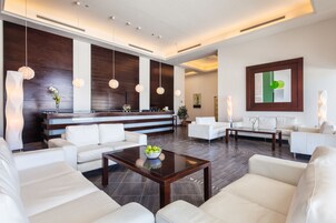 Salas de tratamientos para parejas, sauna, bañera de hidromasaje 