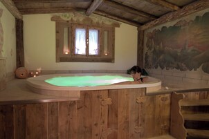 Bañera de hidromasaje interior