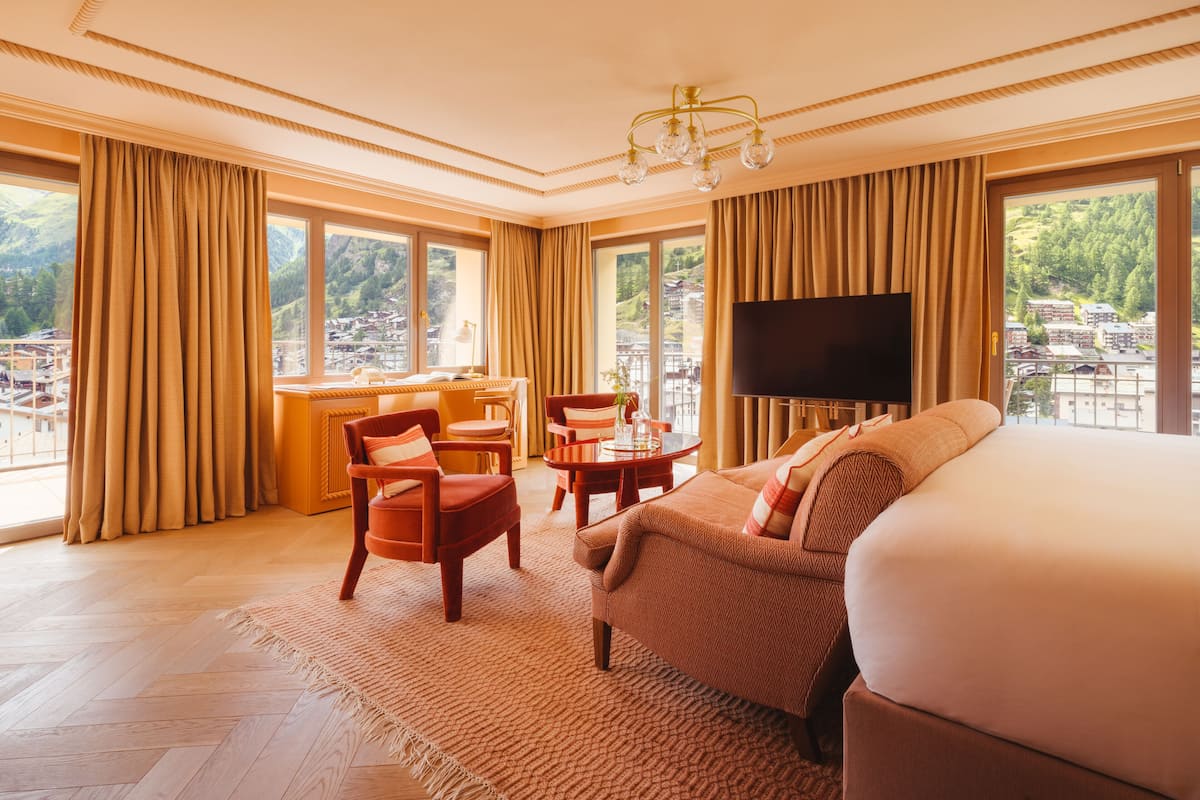 Grand Junior Suite with Matterhorn view | Living area