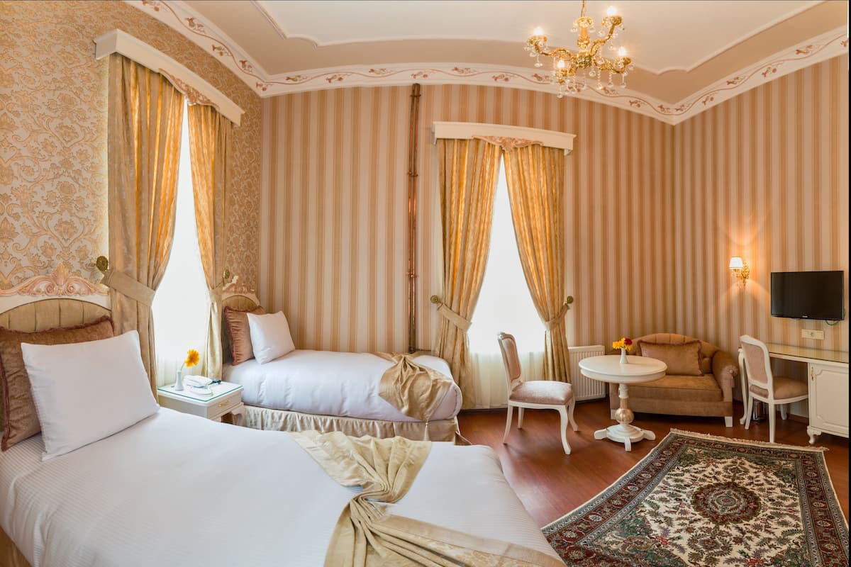 Egyptian cotton sheets, premium bedding, pillowtop beds, minibar