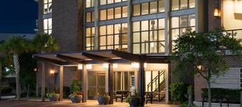 Hilton Garden Inn Charleston Waterfront/Downtown