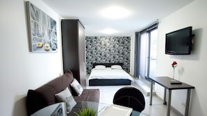 Superior Studio (2 Adults) | Living area - Résidence Le Patricia (Grenoble)