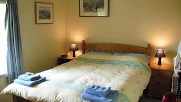 Chambre Triple, salle de bains commune