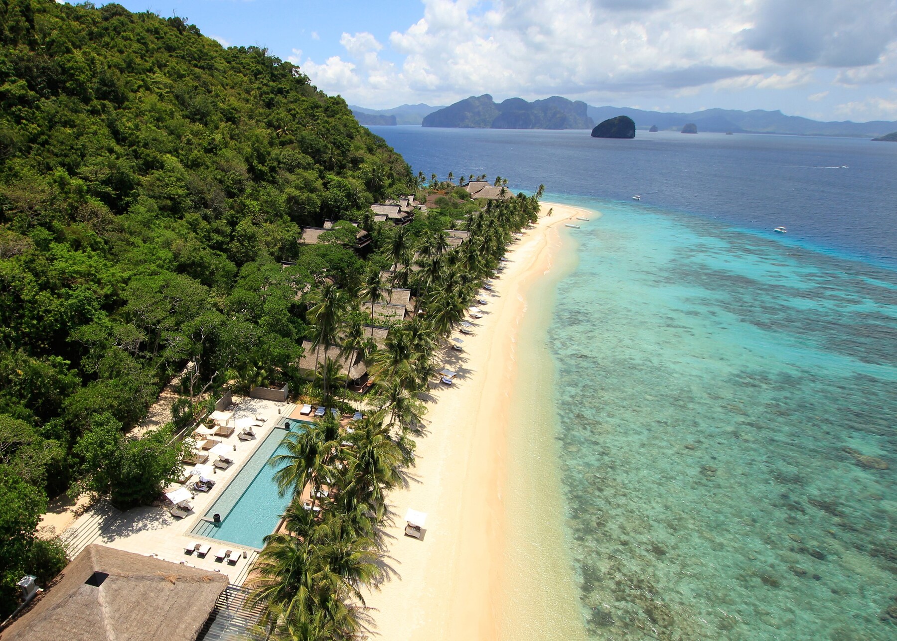 Private beach, free beach cabanas, sun-loungers, beach umbrellas