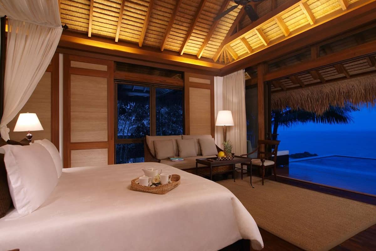 villa (beach villa) | minibar, in-room safe, desk, soundproofing