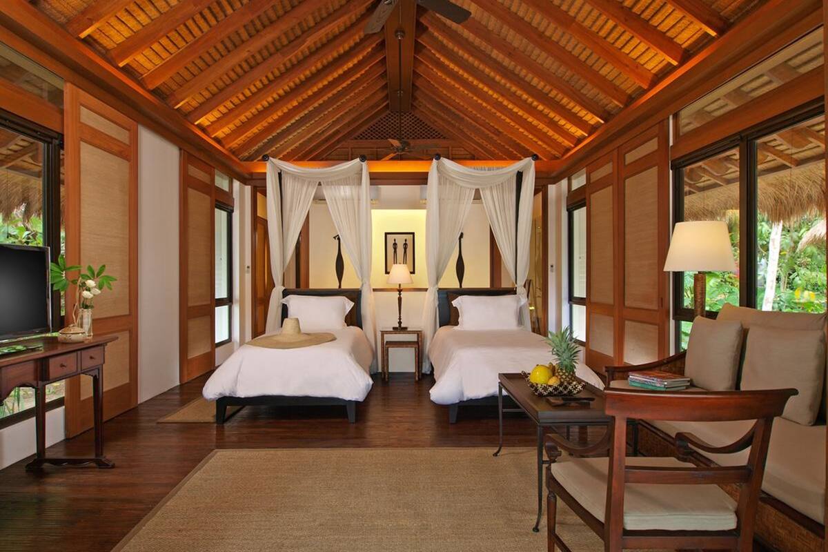 villa (canopy villa) | minibar, in-room safe, desk, soundproofing