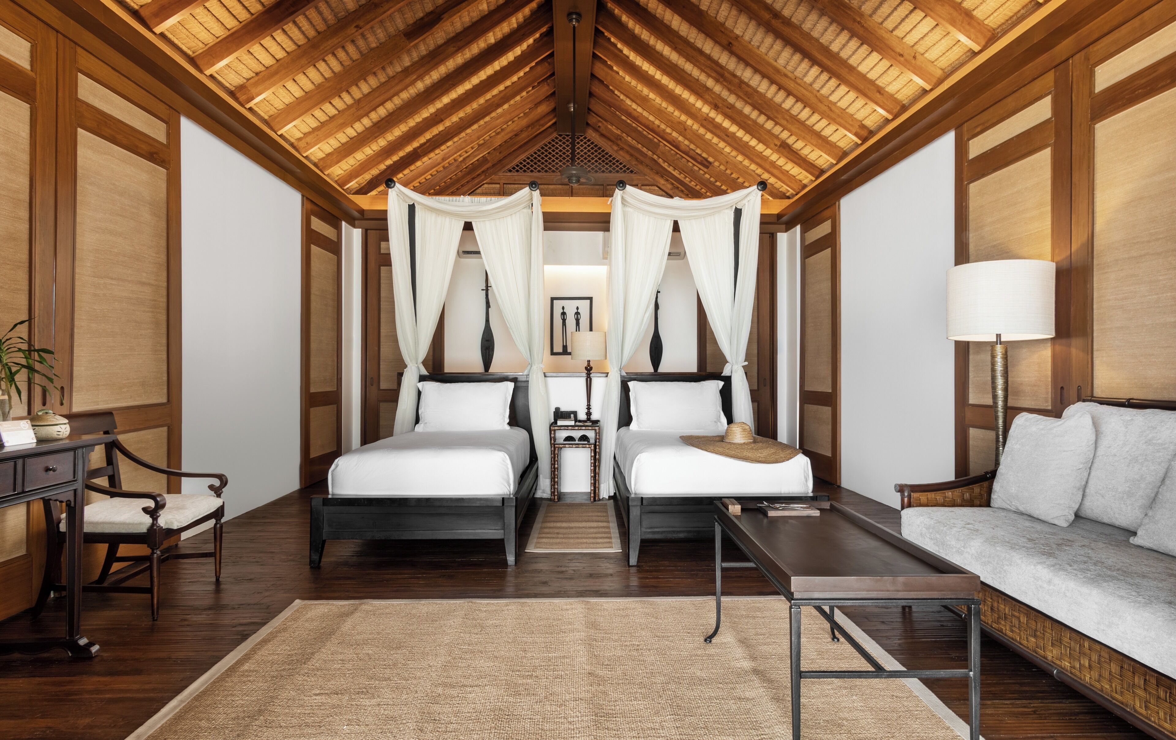2 Single Beds Canopy Villa, Ocean View | Minibar, in-room safe, desk, soundproofing