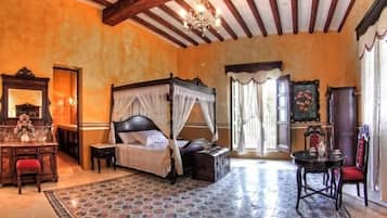 Ropa de cama de alta calidad y tabla de planchar con plancha