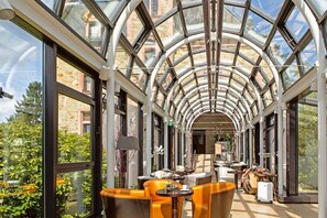 Interior entrance - Romantik Hotel Schloss Rettershof (Kelkheim)