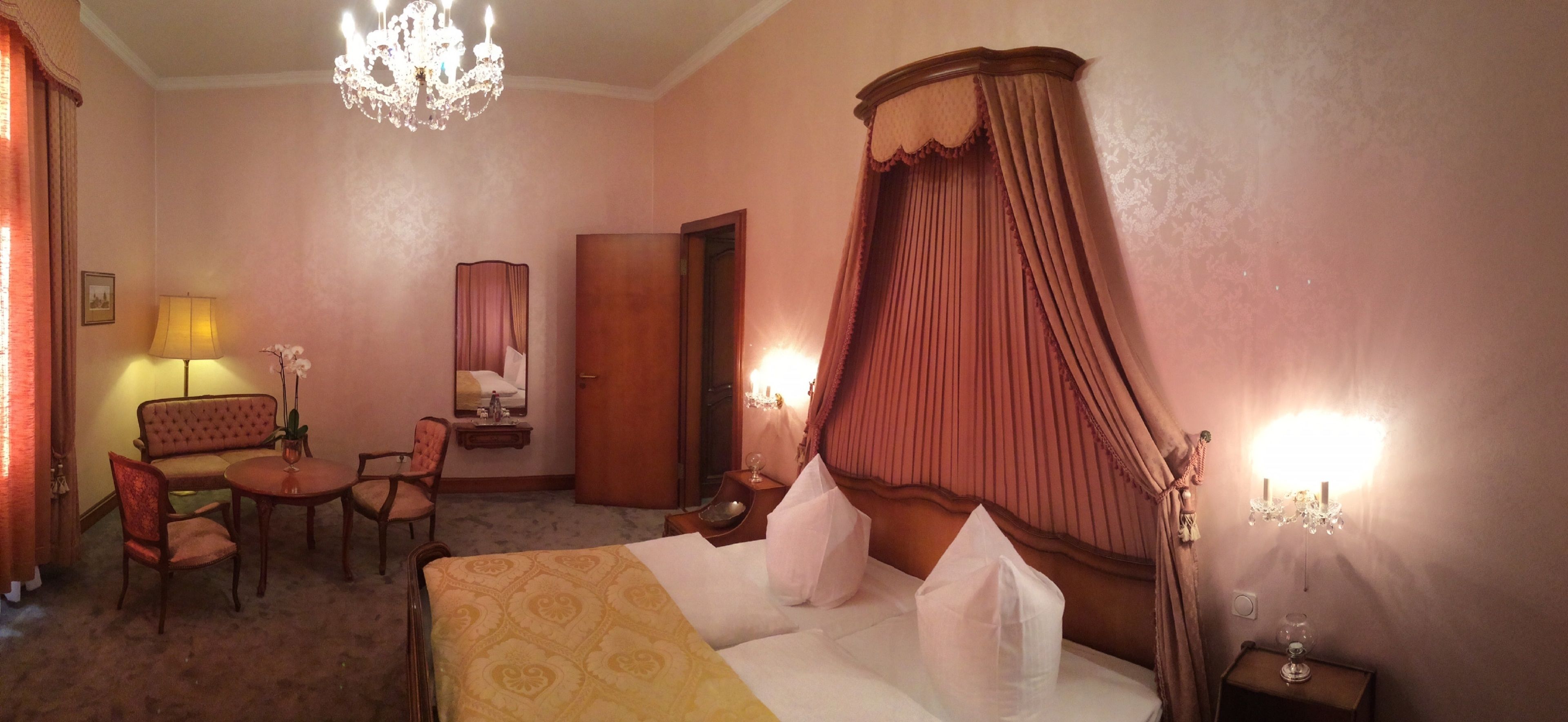 junior suite | desk, iron/ironing board, cots/infant beds, rollaway beds