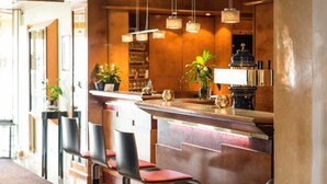 Bar (en el alojamiento)