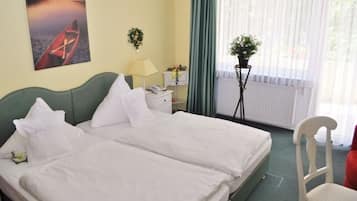 Comfort Double Room | Desk, soundproofing, iron/ironing board, free WiFi