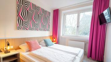 Comfort-Doppelzimmer | Schreibtisch, laptopgeeigneter Arbeitsplatz, schallisolierte Zimmer