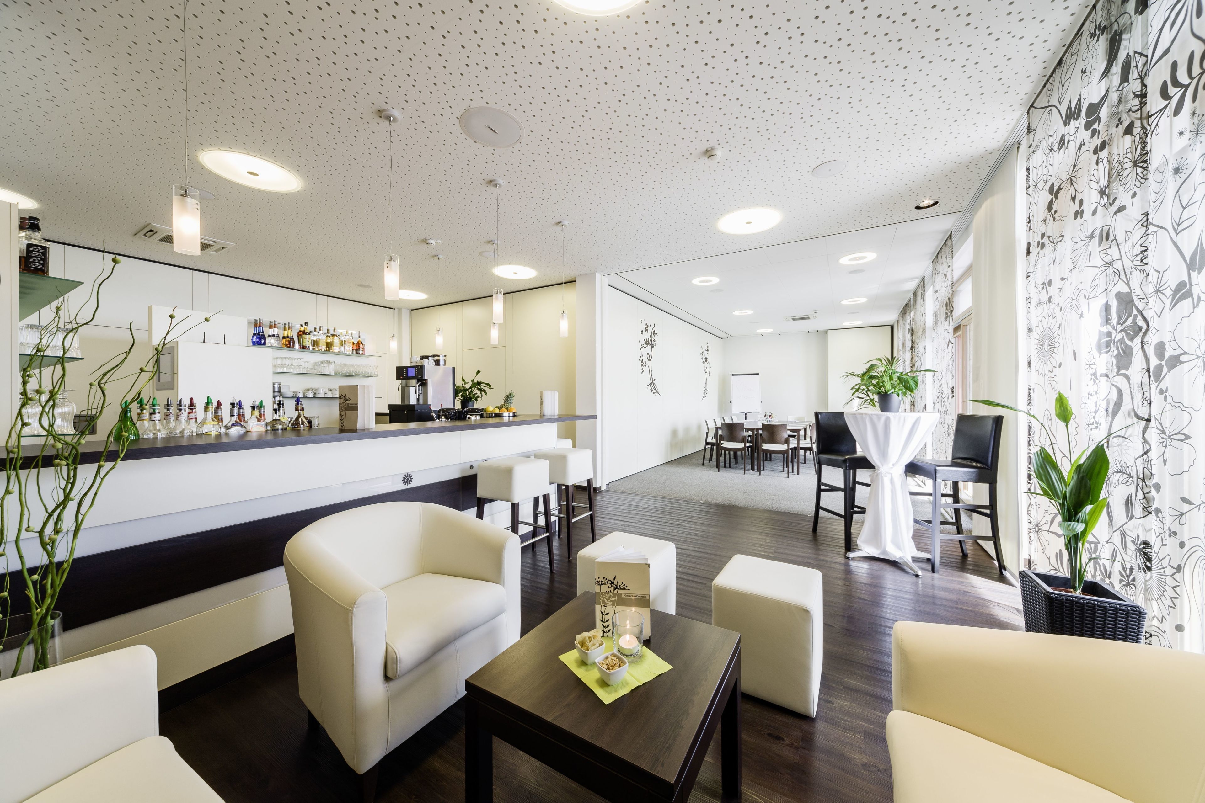 Coin salon dans le hall