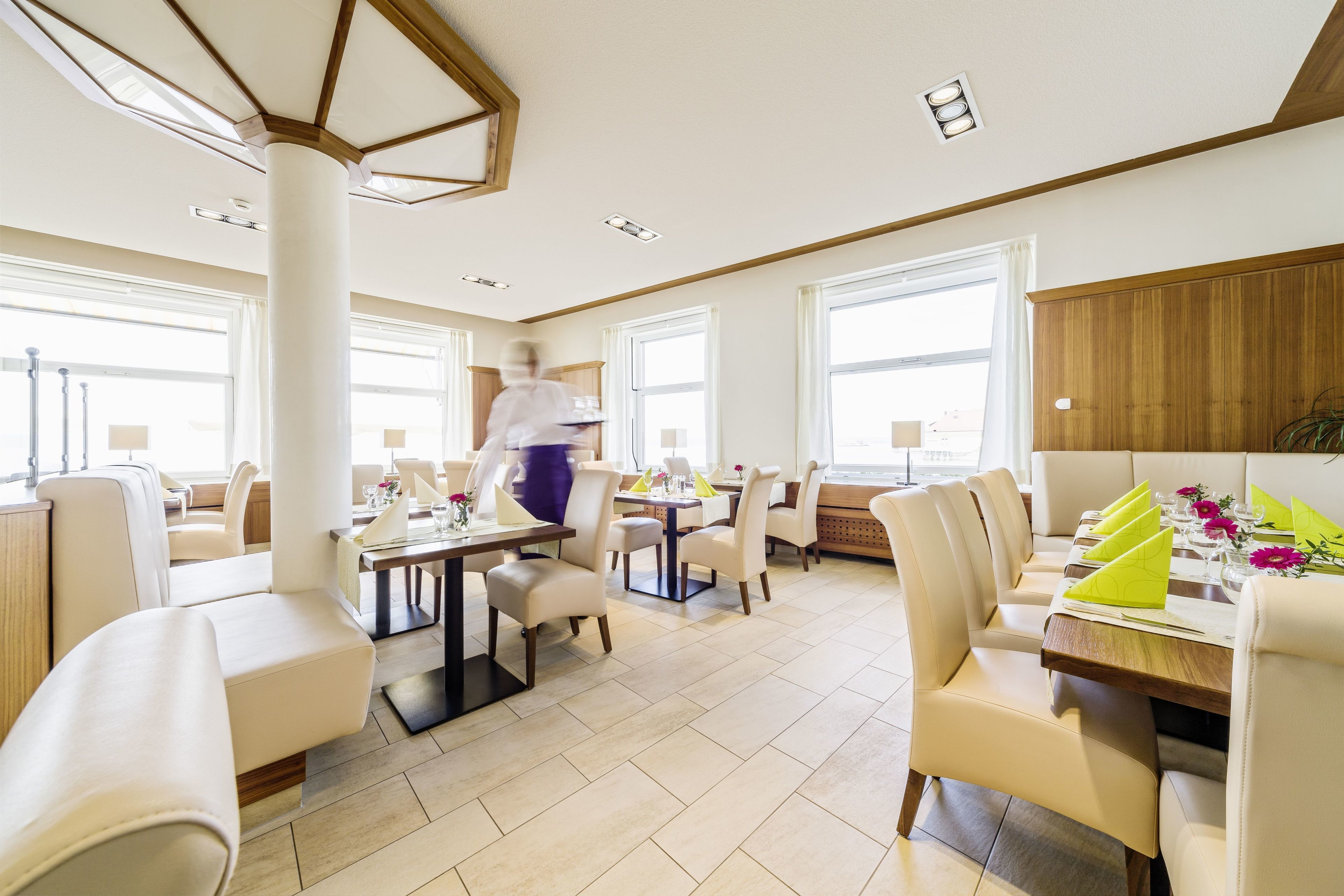 Mittagessen und Abendessen, lokale Küche