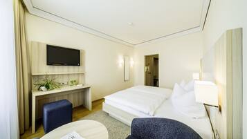 Quarto casal luxo | 1 quarto, roupas de cama premium, frigobar, cofres nos quartos
