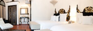 ห้องพักสำหรับสี่ท่าน | 1 ห้องนอน, เครื่องนอนระดับพรีเมียม, ผ้านวมขนเป็ด, ตู้นิรภัยในห้องพัก