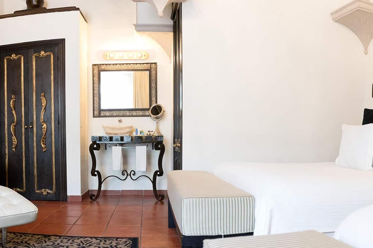 Ropa de cama de alta calidad y cubrecamas
