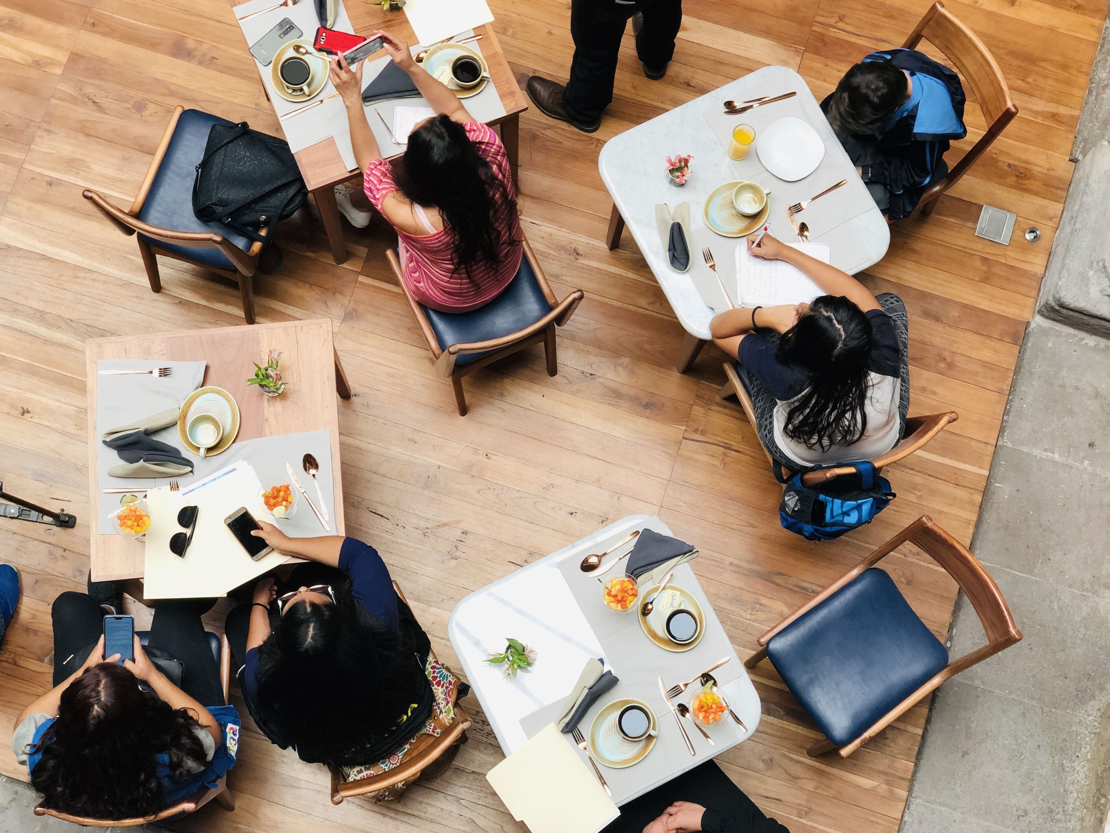 breakfast, dinner and brunch served